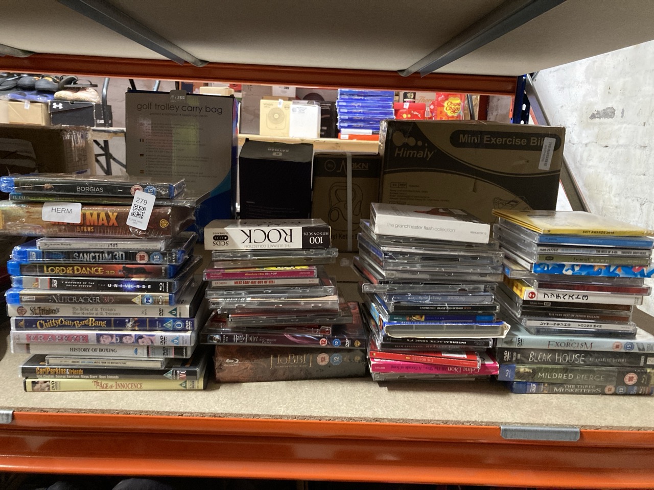 Lot 279  
            Edinburgh SR33 - Delivery Only 

                
QUANTITY OF TV & AUDIO ITEMS TO INCLUDE BORGIAS - SEASON 1 [BLU-RAY] [2011] DVD 1...