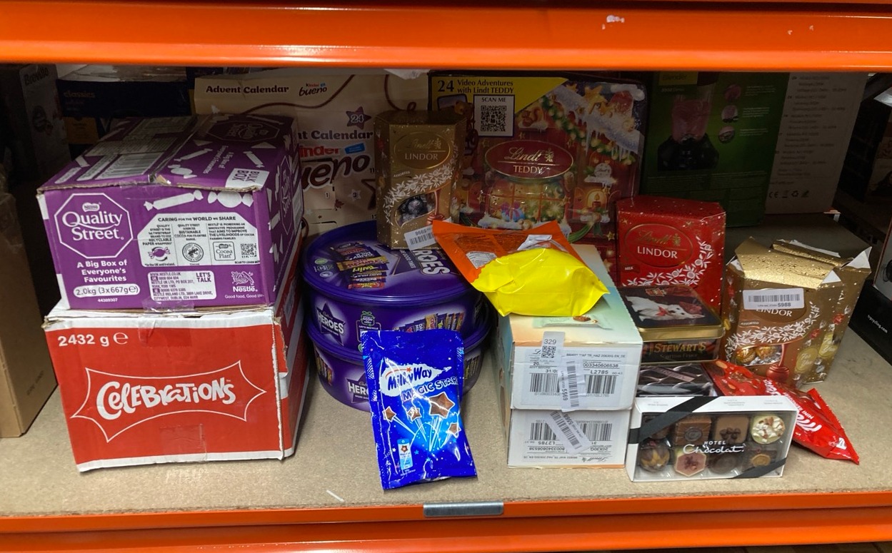 Lot 329  
            Edinburgh SR33 - Delivery Only 

                
QUANTITY OF FOOD & DRINK ITEMS TO INCLUDE REESE'S MILK CHOCOLATE AND PEANUT BUTTE...