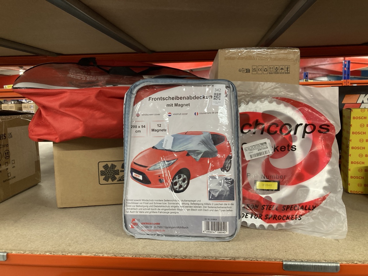 Lot 342  
            Edinburgh SR33 - Delivery Only 

                
QUANTITY OF TOOLS & HOME IMPROVEMENT ITEMS TO INCLUDE IWH WINDSCREEN COVER W2980M...