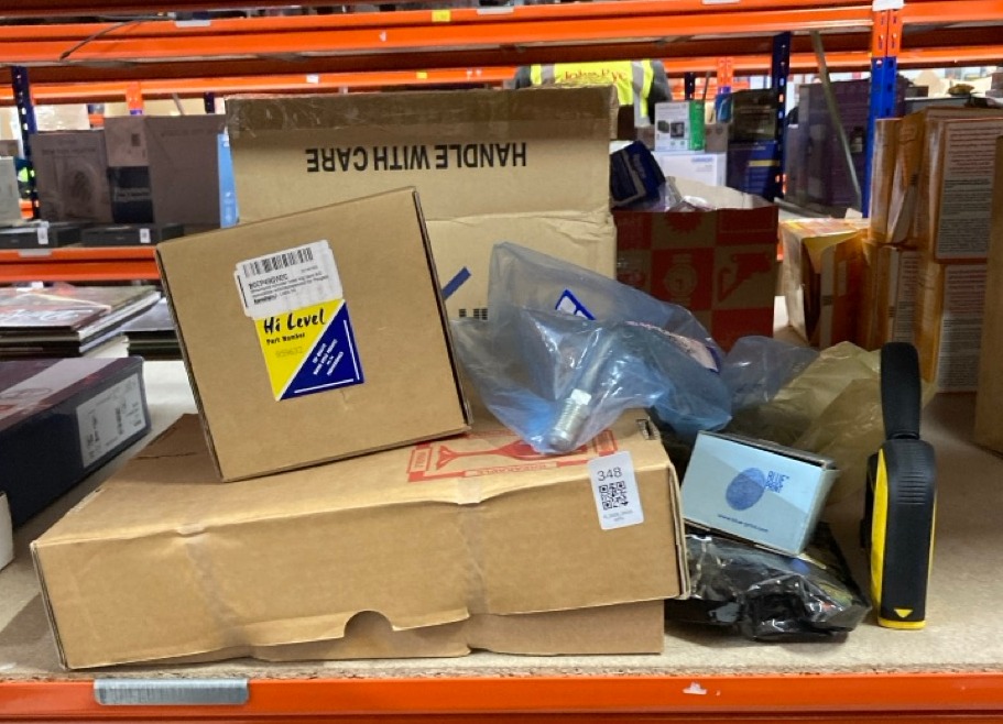 Lot 348  
            Edinburgh SR33 - Delivery Only 

                
QUANTITY OF TOOLS & HOME IMPROVEMENT ITEMS TO INCLUDE MOTORCYCLE CYLINDER HEAD BI...