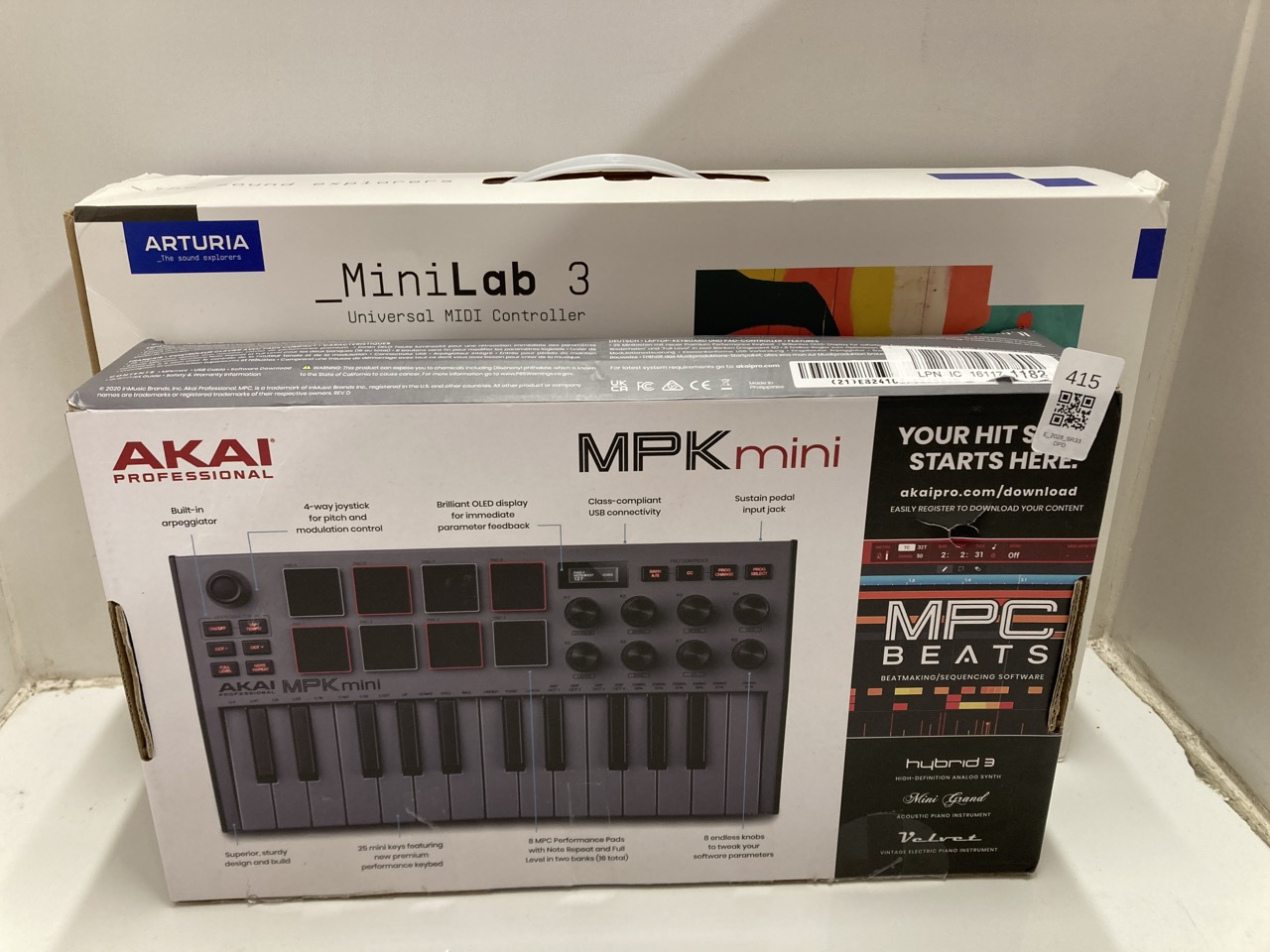 Lot 415  
            Edinburgh SR33 - Delivery Only 

                
AKAI PROFESSIONAL MPK MINI MK3-25 KEY USB MIDI KEYBOARD CONTROLLER + ARTURIA MINI...