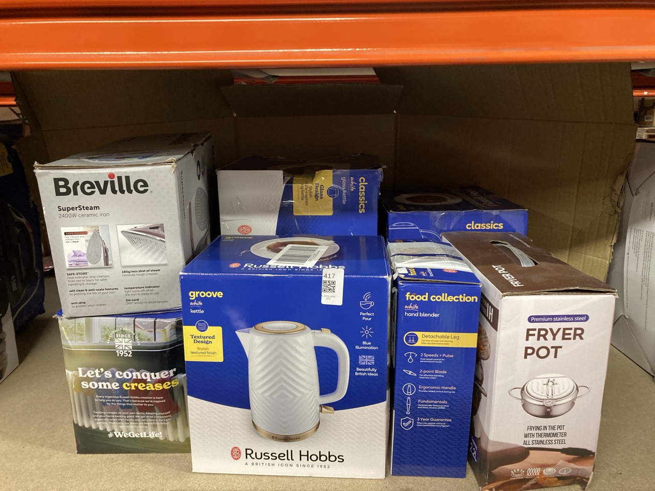 Lot 417  
            Edinburgh SR33 - Delivery Only 

                
QUANTITY OF KITCHEN & APPLIANCES ITEMS TO INCLUDE RUSSELL HOBBS CARAFE STYLE 1.7L...