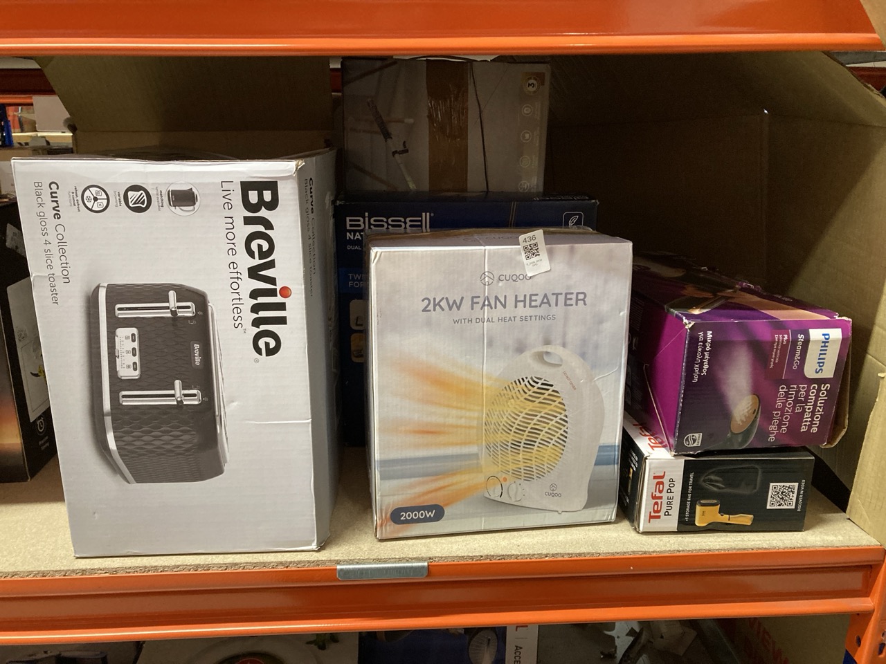 Lot 436  
            Edinburgh SR33 - Delivery Only 

                
QUANTITY OF KITCHEN & APPLIANCES ITEMS TO INCLUDE BISSELL NATURAL SWEEP, LIGHTWEI...