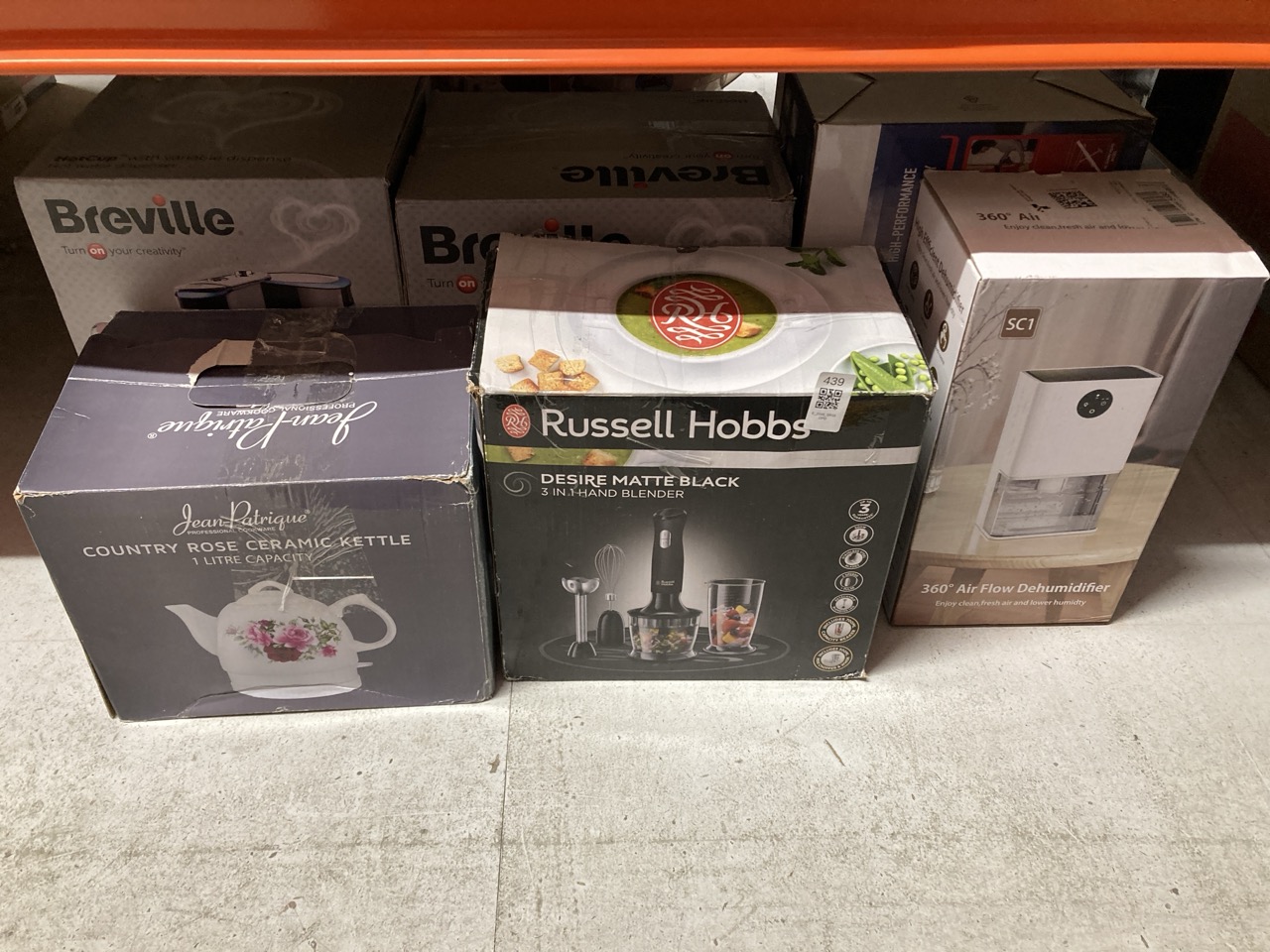 Lot 439  
            Edinburgh SR33 - Delivery Only 

                
QUANTITY OF KITCHEN & APPLIANCES ITEMS TO INCLUDE TEFAL ACCESS STEAM HANDHELD CLO...