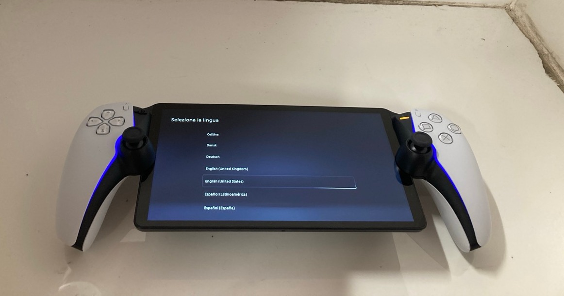 Lot 456  
            Edinburgh SR33 - Delivery Only 

                
SONY PLAYSTATION PORTAL REMOTE PLAYER (ORIGINAL RRP - £199): MODEL NO CFI-Y1016  ...