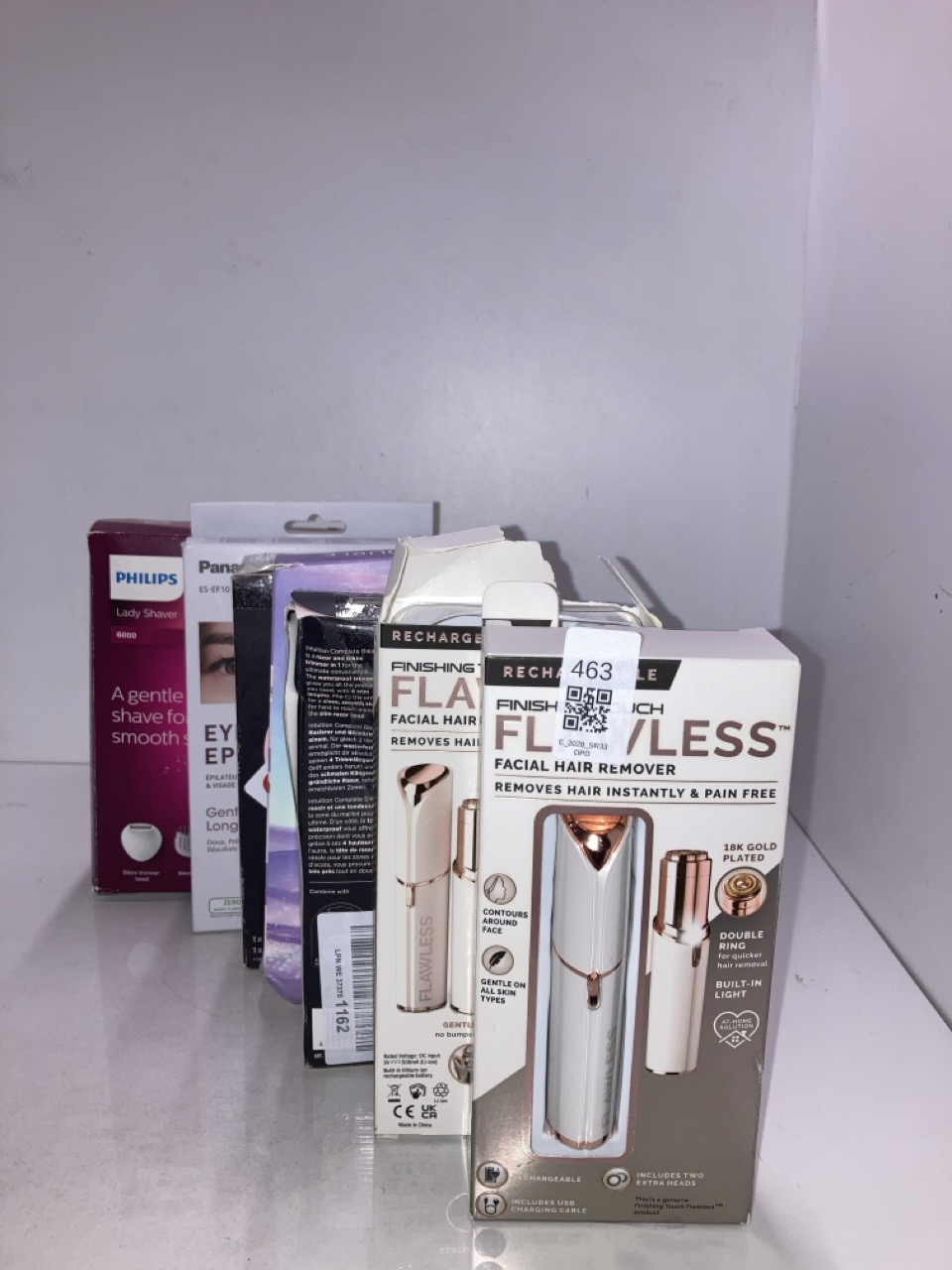 Lot 463  
            Edinburgh SR33 - Delivery Only 

                
QUANTITY OF HEALTH & BEAUTY ITEMS TO INCLUDE PHILIPS LADY SHAVER SERIES 6000 WIRE...