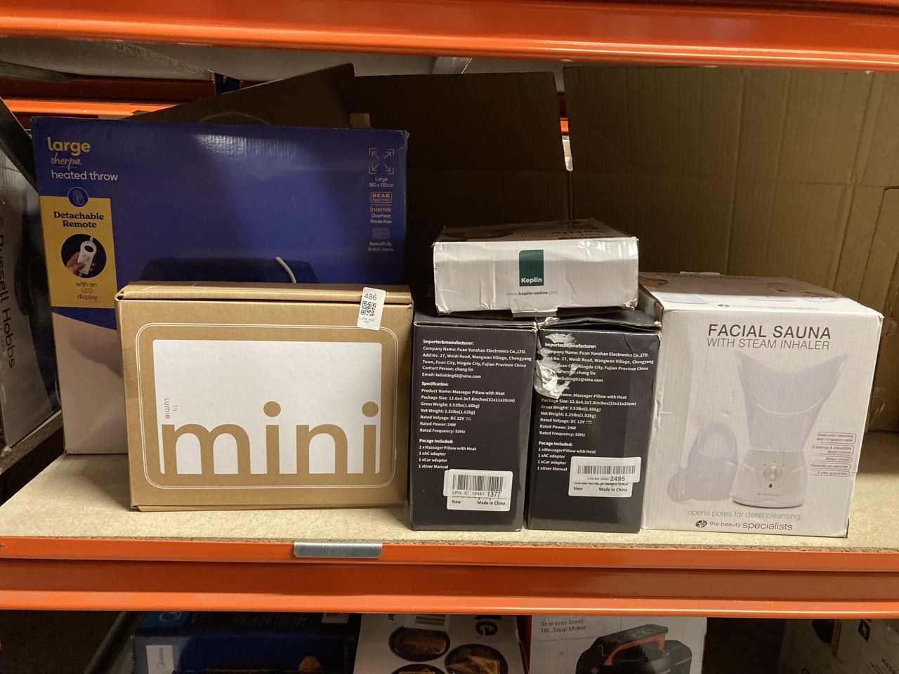 Lot 486  
            Edinburgh SR33 - Delivery Only 

                
QUANTITY OF HEALTH & BEAUTY ITEMS TO INCLUDE RUSSELL HOBBS ELECTRIC BLANKET BLUE ...