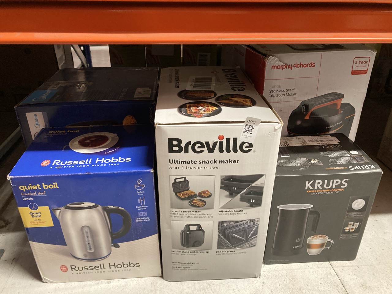 Lot 490  
            Edinburgh SR33 - Delivery Only 

                
QUANTITY OF KITCHEN & APPLIANCES ITEMS TO INCLUDE MIDEA COMPACT 2L AIR FRYER (BLA...
