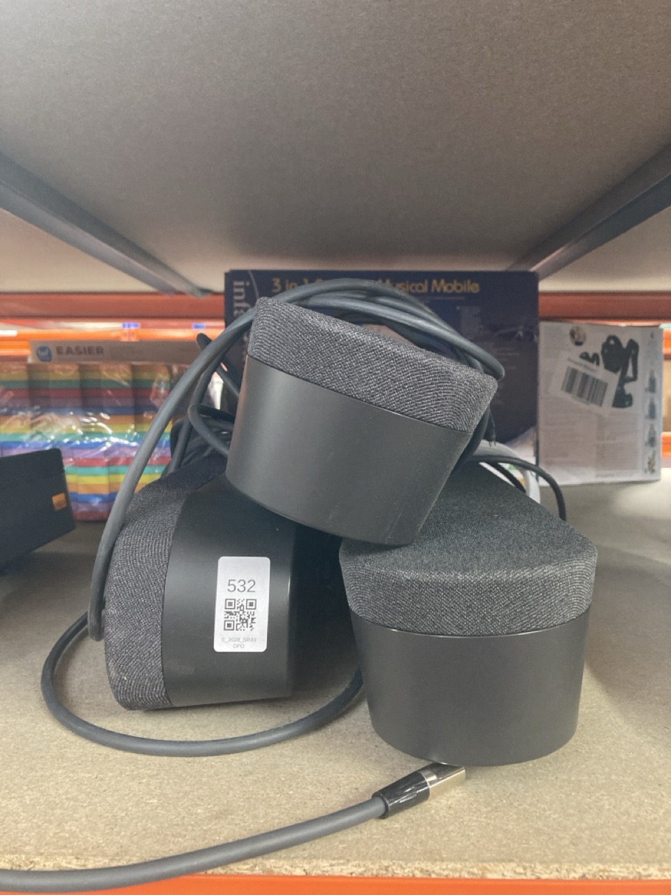 Lot 532  
            Edinburgh SR33 - Delivery Only 

                
QUANTITY OF SPEAKERS TO INCLUDE LOGITECH LEFT SPEAKER FOR RALLY : LOCATION - F RACK