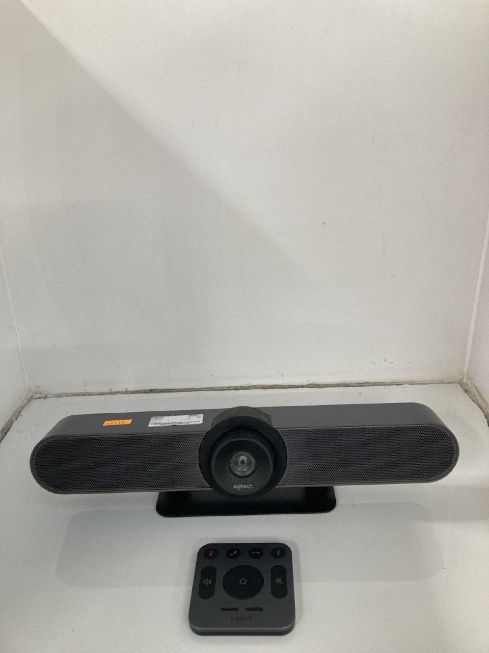 Lot 534  
            Edinburgh SR33 - Delivery Only 

                
LOGITECH MEETUP CONFERENCE CAMERA: LOCATION - F RACK