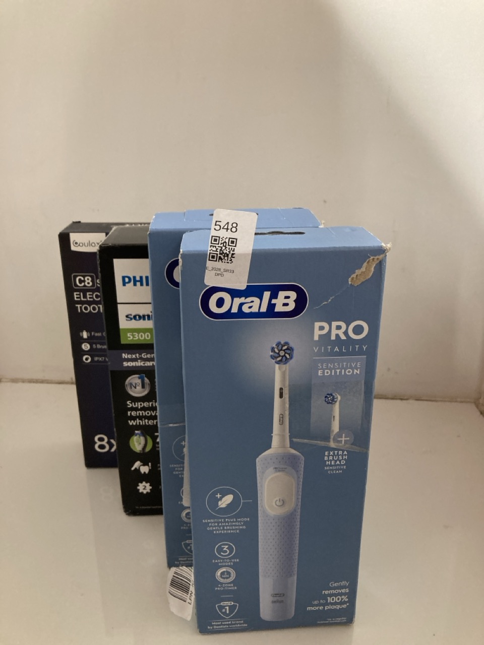Lot 548  
            Edinburgh SR33 - Delivery Only 

                
QUANTITY OF HEALTH & BEAUTY ITEMS TO INCLUDE ORAL-B VITALITY PRO ELECTRIC TOOTHBR...