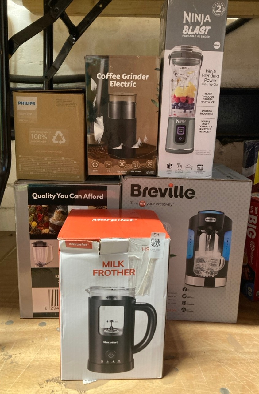 Lot 54  
            Edinburgh SR33 - Delivery Only 

                
QUANTITY OF KITCHEN & APPLIANCES ITEMS TO INCLUDE MILK FROTHER ELECTRIC 4 IN 1 - ...