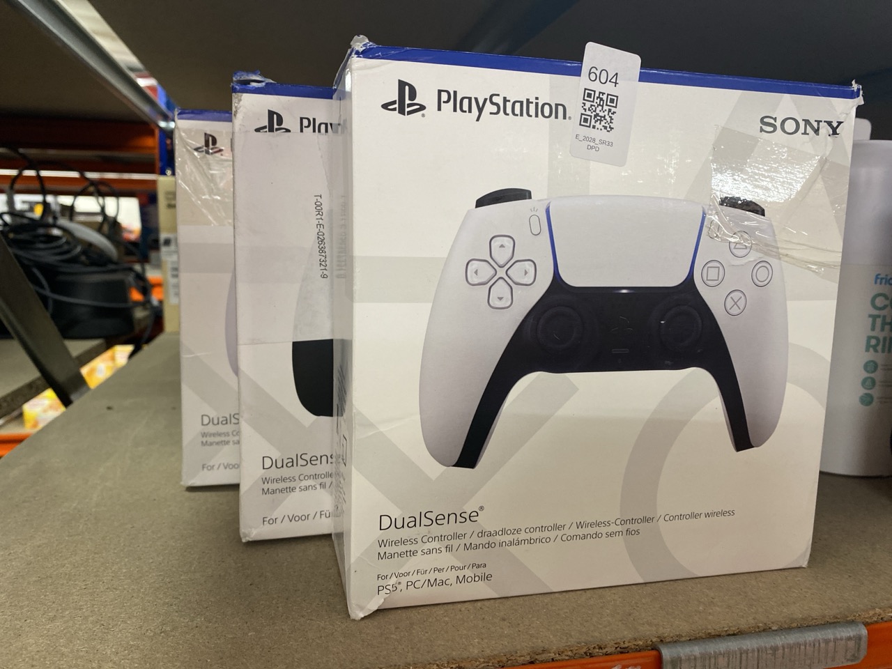 Lot 604  
            Edinburgh SR33 - Delivery Only 

                
3 X SONY PLAYSTATION DUALSENSE WIRELESS CONTROLLER WHITE FOR PLAYSTATION 5.: LOCA...