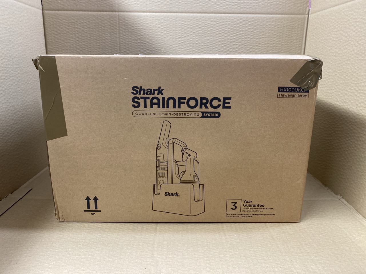 Lot 629  
            Edinburgh SR33 - Delivery Only 

                
SHARK STAINFORCE CORDLESS SPOT CLEANER LIGHTWEIGHT & PORTABLE SPOT, STAIN, & ODOU...