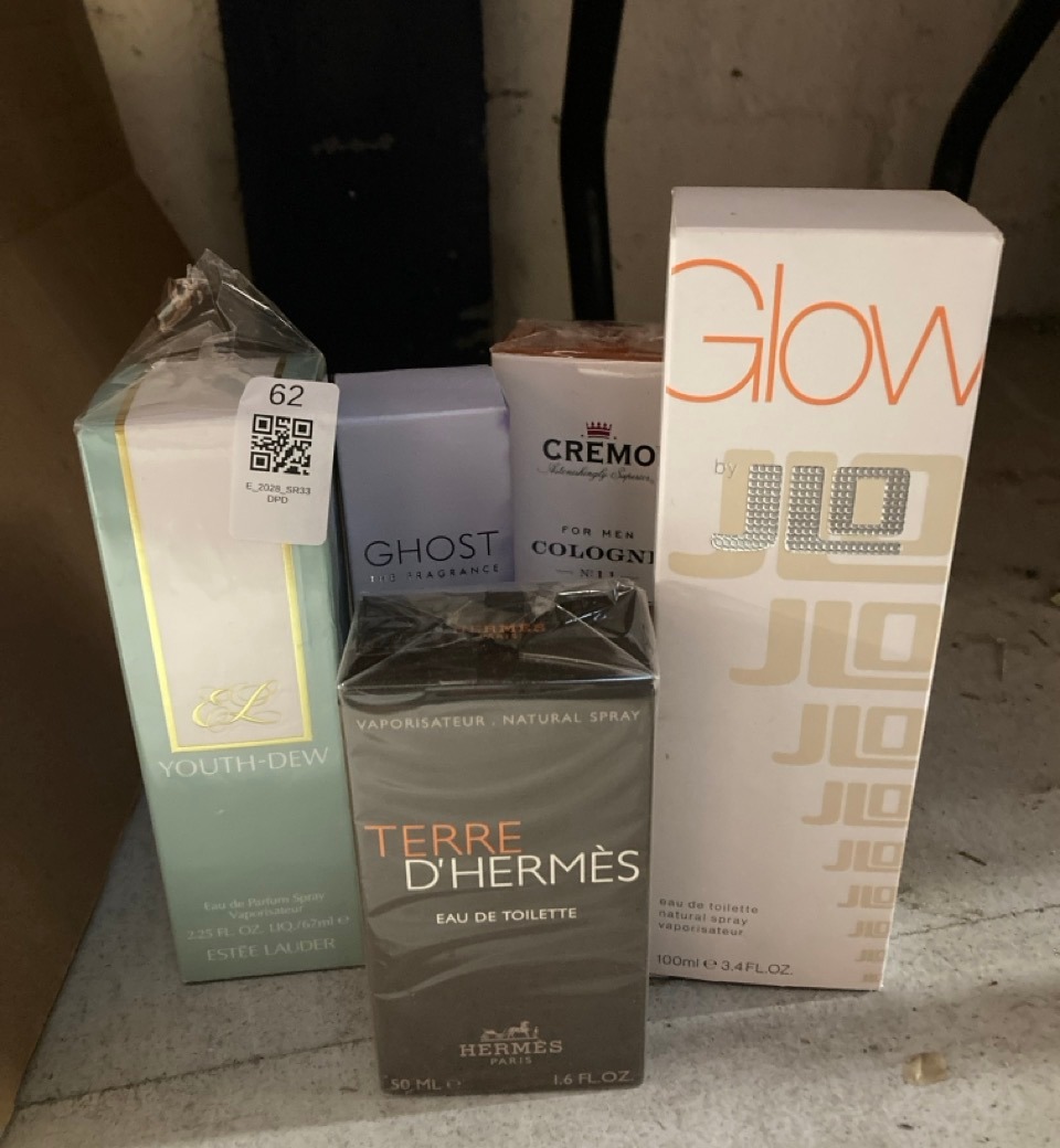 Lot 62  
            Edinburgh SR33 - Delivery Only 

                
QUANTITY OF HEALTH & BEAUTY ITEMS TO INCLUDE ESTÉE LAUDER EAU DE PARFUM SPRAY- YO...