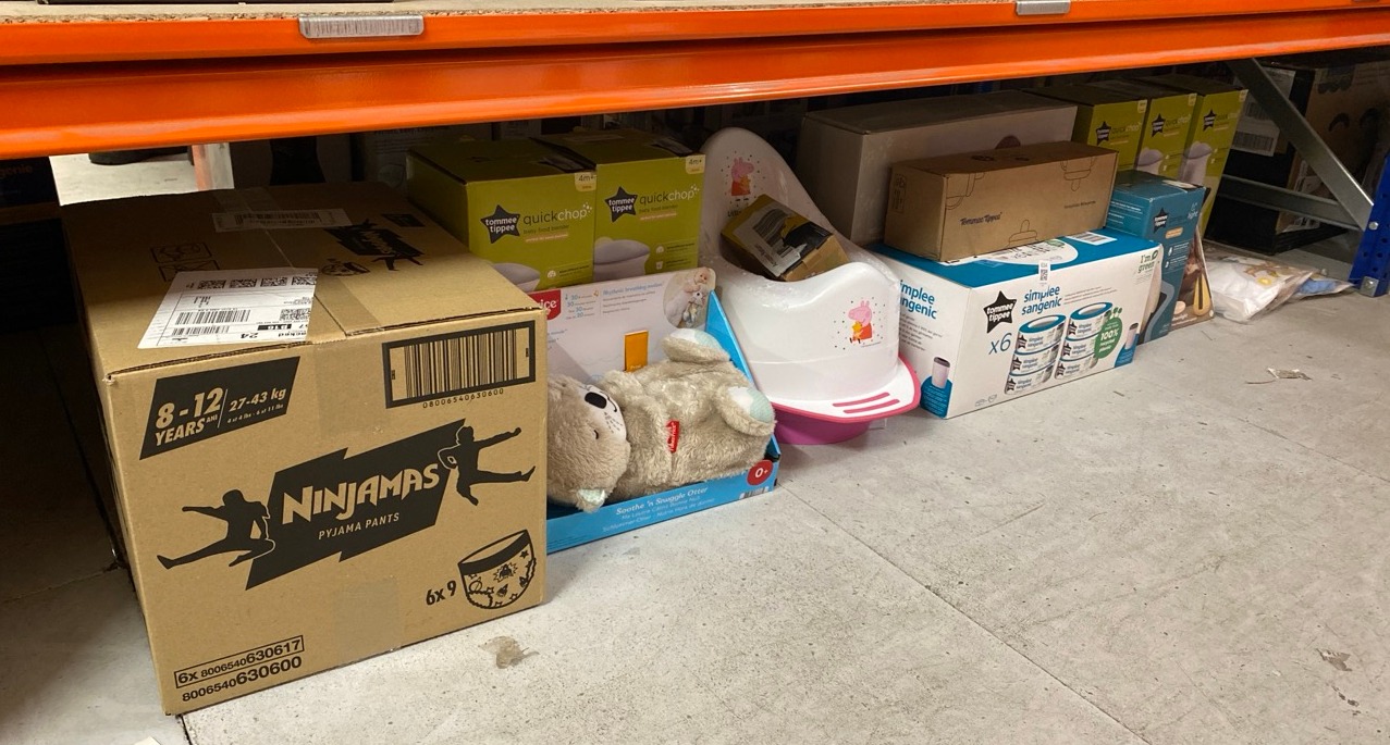 Lot 634  
            Edinburgh SR33 - Delivery Only 

                
QUANTITY OF BABY & TODDLER ITEMS TO INCLUDE FISHER-PRICE SOOTHE 'N SNUGGLE OTTER ...