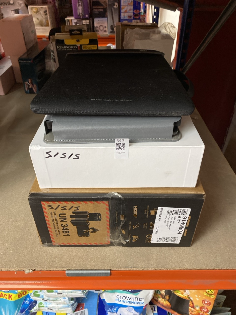 Lot 643  
            Edinburgh SR33 - Delivery Only 

                
QUANTITY OF TECH AND GAMING ITEMS TO INCLUDE ASUS PORTABLE MONITOR (S/S/S, SMASHE...