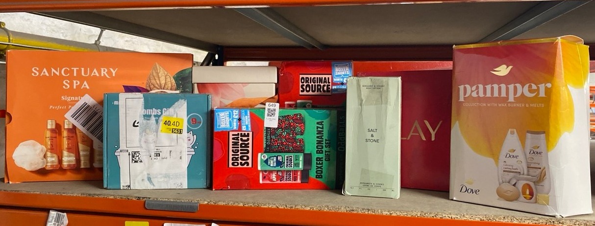 Lot 649  
            Edinburgh SR33 - Delivery Only 

                
QUANTITY OF HEALTH & BEAUTY ITEMS TO INCLUDE SALT & STONE BODY LOTION FOR WOMEN &...