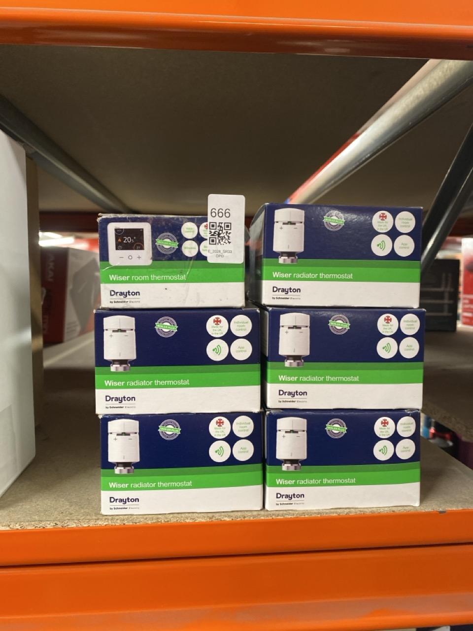 Lot 666  
            Edinburgh SR33 - Delivery Only 

                
QUANTITY OF KITCHEN & APPLIANCES ITEMS TO INCLUDE DRAYTON WISER SMART HEATING TRV...