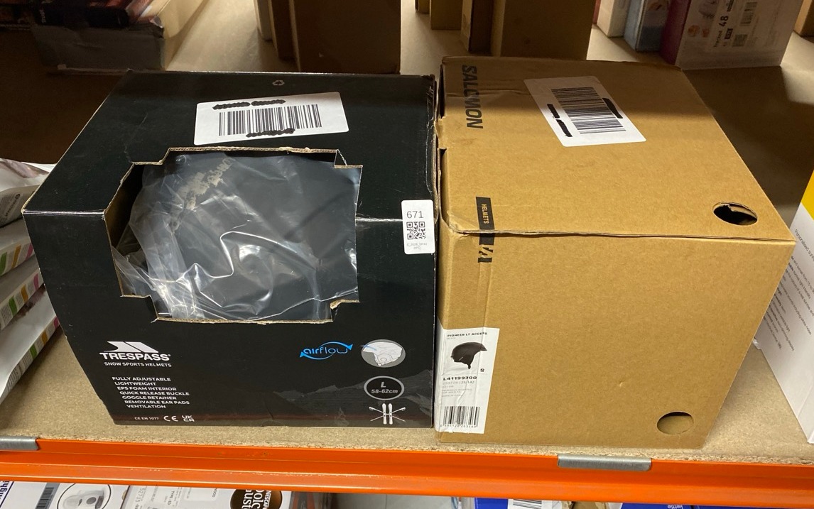 Lot 671  
            Edinburgh SR33 - Delivery Only 

                
SALOMON PIONEER LT HELMET MEN'S SKI SNOWBOARD SIZE SMALL+ TRESPASS UNISEX SKI HEL...