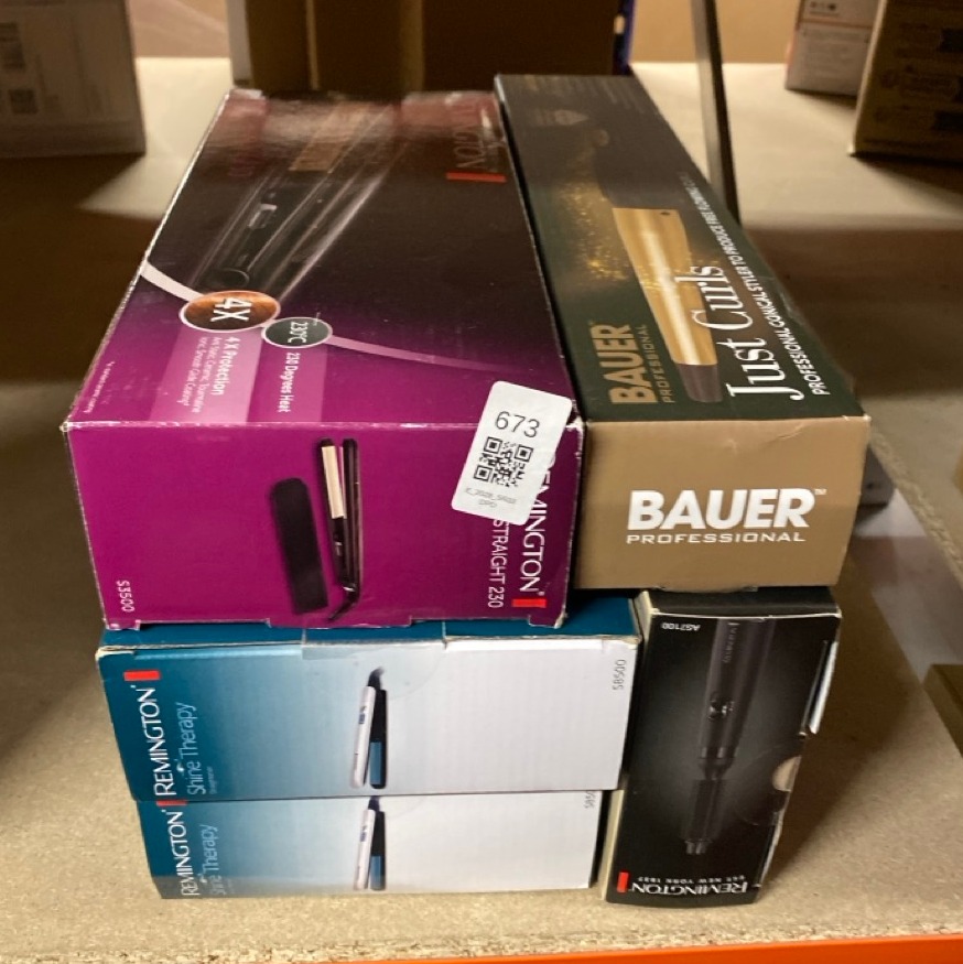 Lot 673  
            Edinburgh SR33 - Delivery Only 

                
QUANTITY OF HEALTH & BEAUTY ITEMS TO INCLUDE REMINGTON CERAMIC HAIR STRAIGHTENER ...