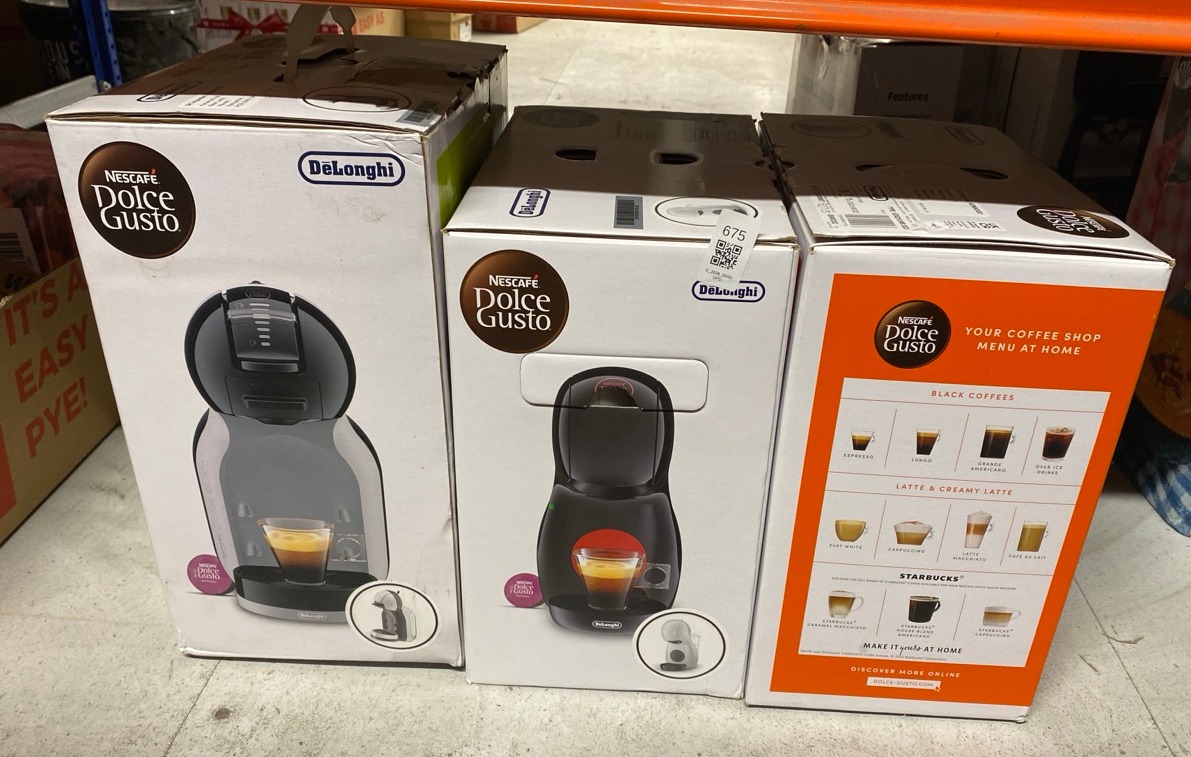 Lot 675  
            Edinburgh SR33 - Delivery Only 

                
QUANTITY OF KITCHEN & APPLIANCES ITEMS TO INCLUDE NESCAFÉ DOLCE GUSTO DE'LONGHI P...