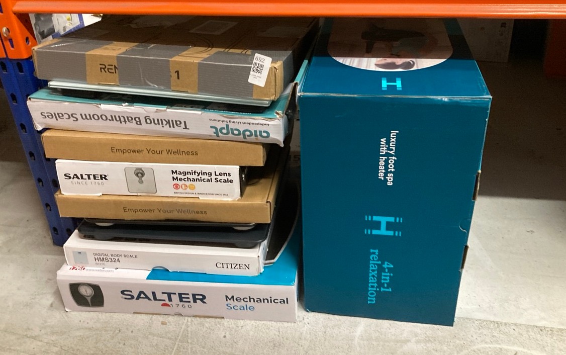 Lot 692  
            Edinburgh SR33 - Delivery Only 

                
QUANTITY OF HEALTH AND BEAUTY ITEMS TO INCLUDE SALTER SCALES : LOCATION - H RACK