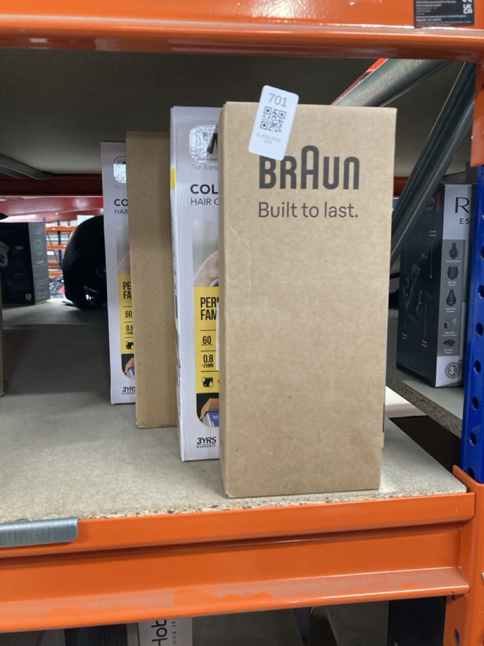 Lot 701  
            Edinburgh SR33 - Delivery Only 

                
QUANTITY OF HEALTH & BEAUTY ITEMS TO INCLUDE BRAUN BEARD TRIMMER MEN SERIES 9, +1...