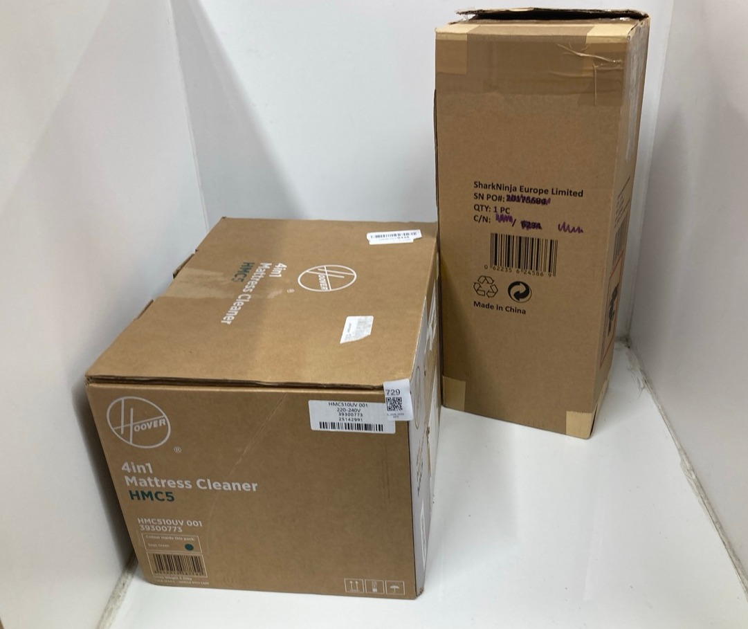 Lot 729  
            Edinburgh SR33 - Delivery Only 

                
SHARK HOVER + HOVER 4 IN 1 MATTRESS CLEANER : LOCATION - H RACK