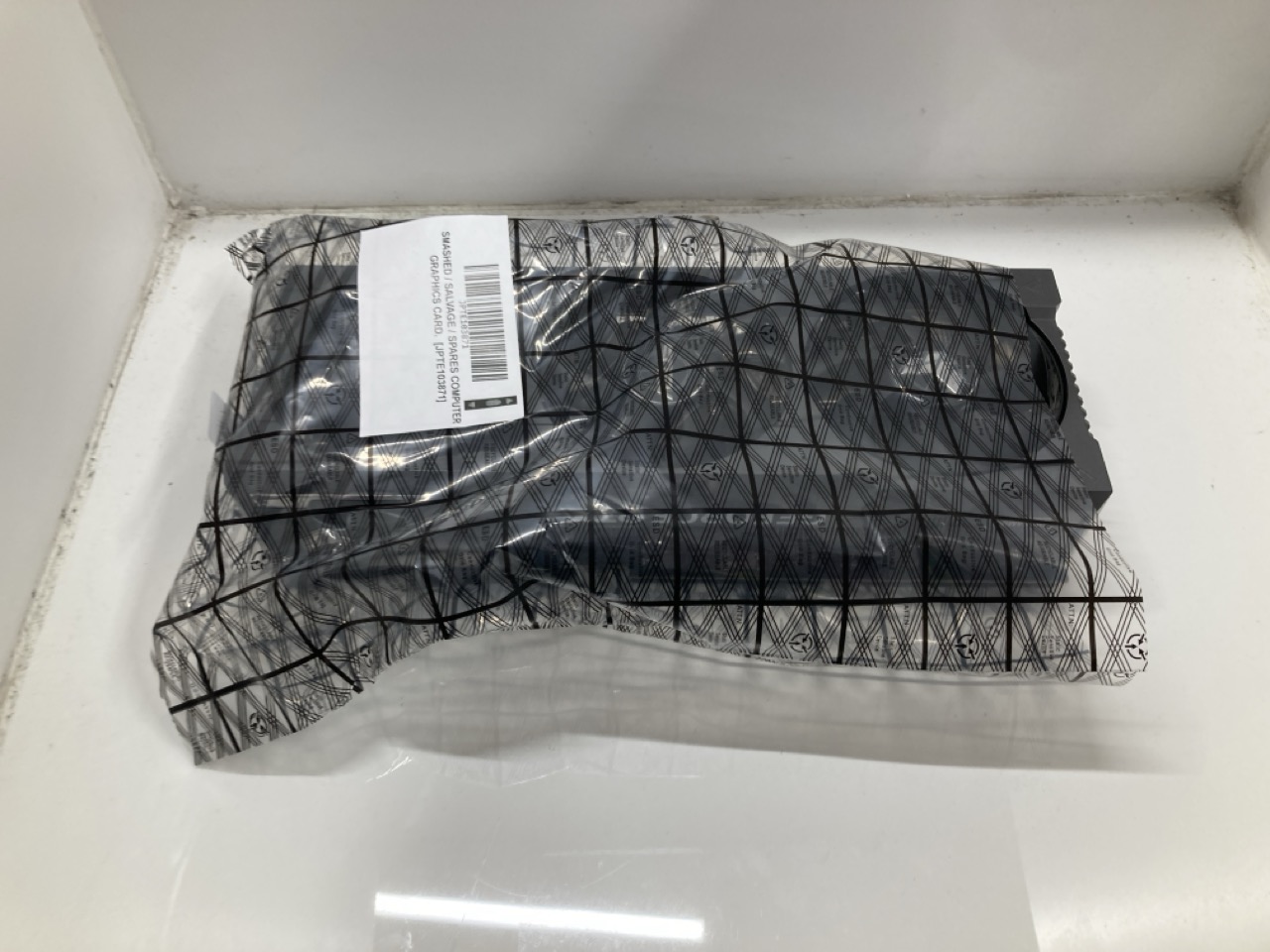 Lot 736  
            Edinburgh SR33 - Delivery Only 

                
COMPUTER GRAPHICS CARD.  [JPTE103871] SMASHED / SALVAGE / SPARES : LOCATION - I RACK