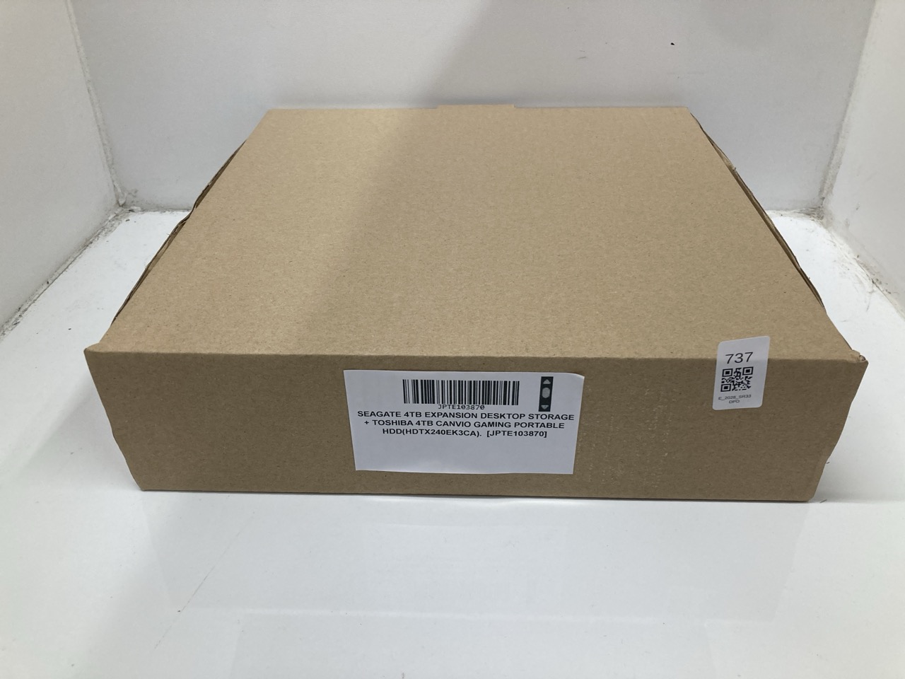 Lot 737  
            Edinburgh SR33 - Delivery Only 

                
SEAGATE 4TB EXPANSION DESKTOP STORAGE + TOSHIBA 4TB CANVIO GAMING PORTABLE HDD(HD...