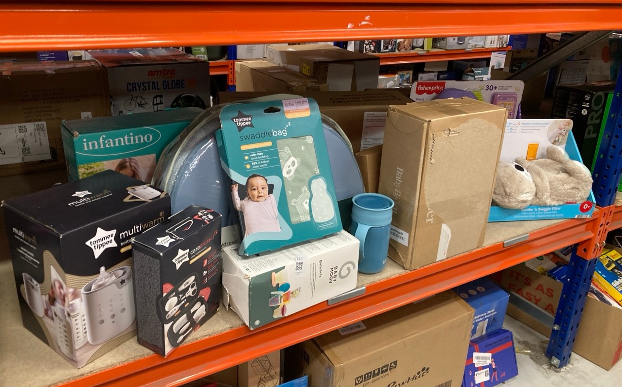 Lot 743  
            Edinburgh SR33 - Delivery Only 

                
QUANTITY OF BABY & TODDLER ITEMS TO INCLUDE TOMMEE TIPPEE CLOSER TO NATURE HEALTH...
