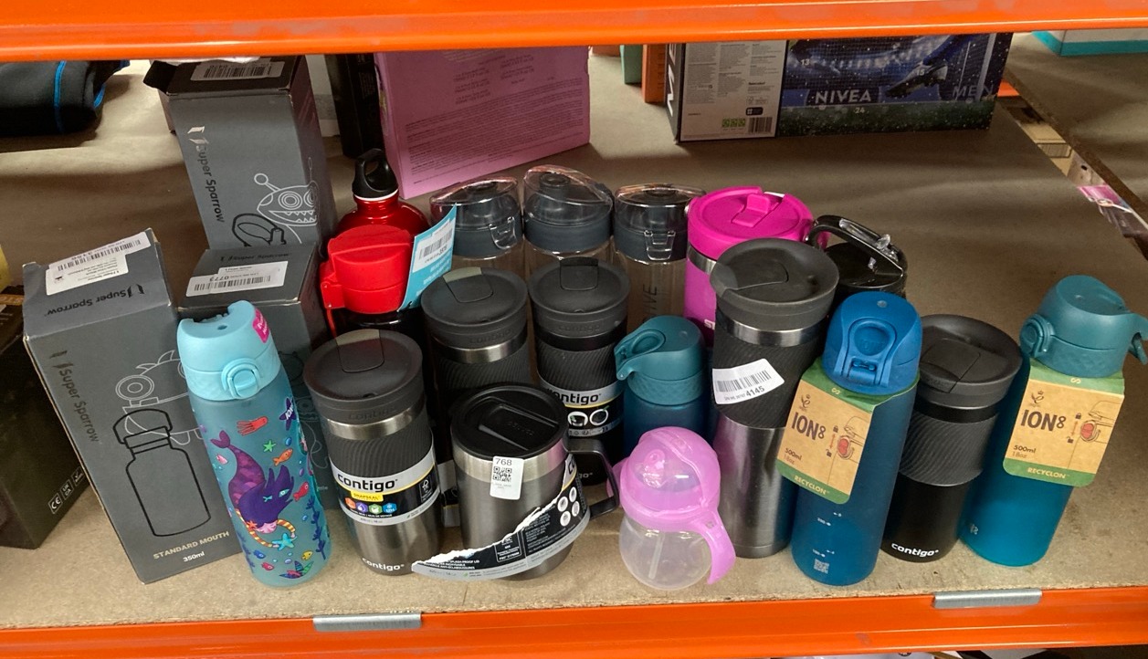 Lot 768  
            Edinburgh SR33 - Delivery Only 

                
QUANTITY OF ITEMS TO INCLUDE BYRON SNAPSEAL TRAVEL MUG, 470 ML: LOCATION - I RACK