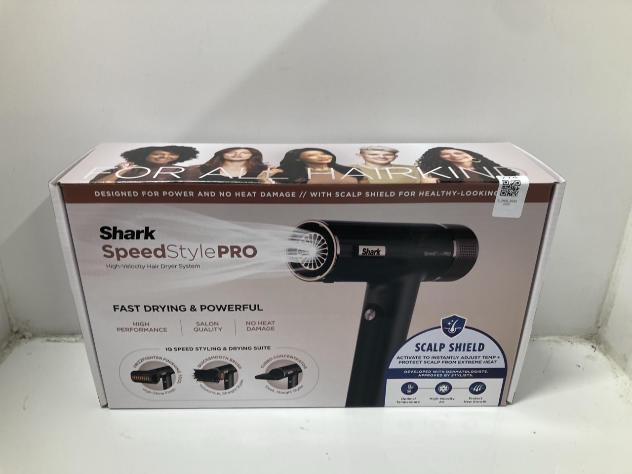Lot 774  
            Edinburgh SR33 - Delivery Only 

                
SHARK SPEEDSTYLE PRO HAIR DRYER, HIGH PERFORMANCE HIGH-VELOCITY HAIR DRYER FOR ST...