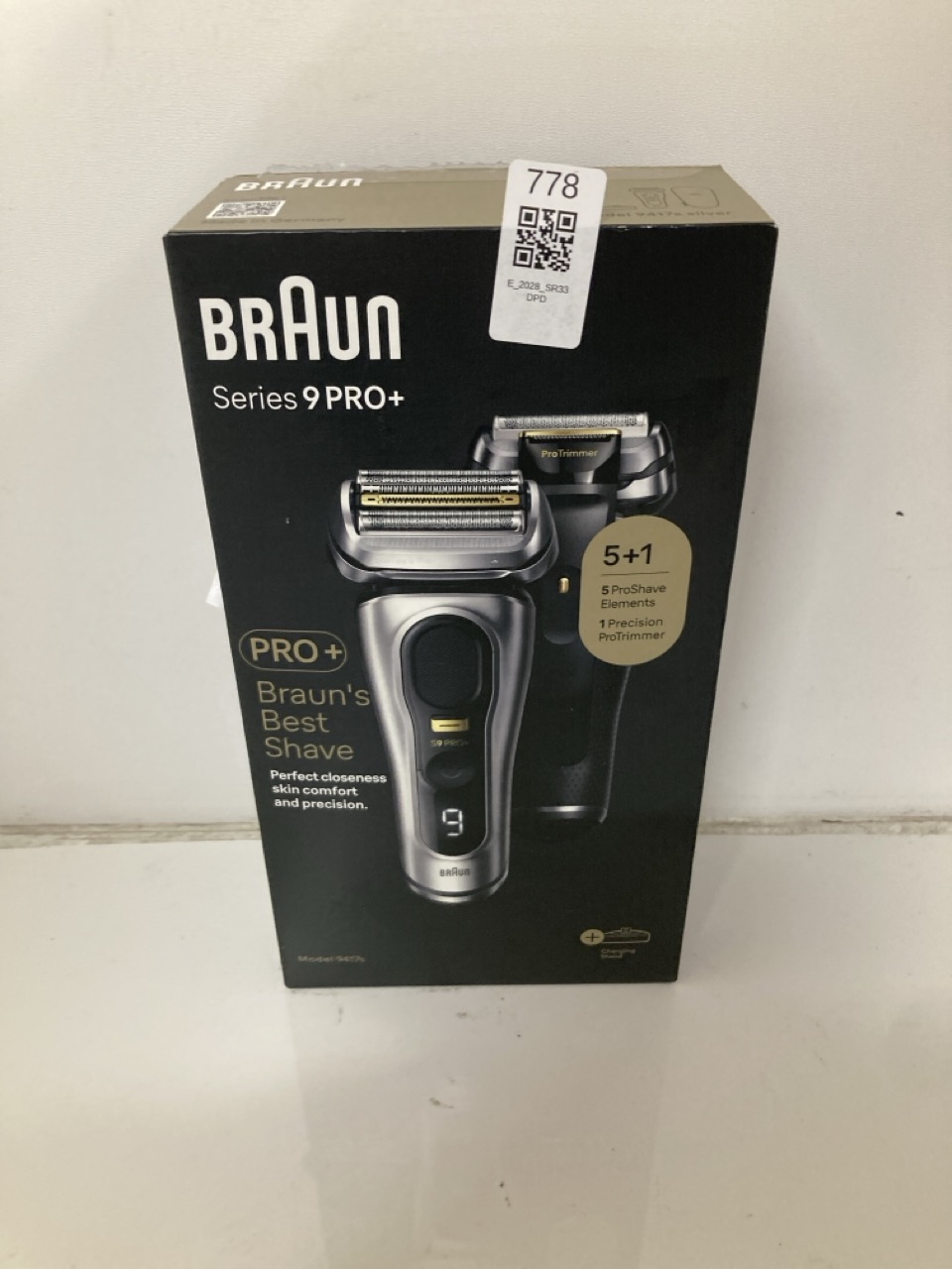 Lot 778  
            Edinburgh SR33 - Delivery Only 

                
BRAUN SERIES 9 PRO ELECTRIC SHAVER WITH 3+1 HEAD, PROLIFT TRIMMER,SONIC TECHNOLOG...