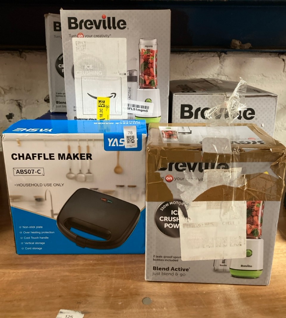 Lot 78  
            Edinburgh SR33 - Delivery Only 

                
QUANTITY OF KITCHEN & APPLIANCES ITEMS TO INCLUDE YASHE MULTI MINI WAFFLE MAKER, ...