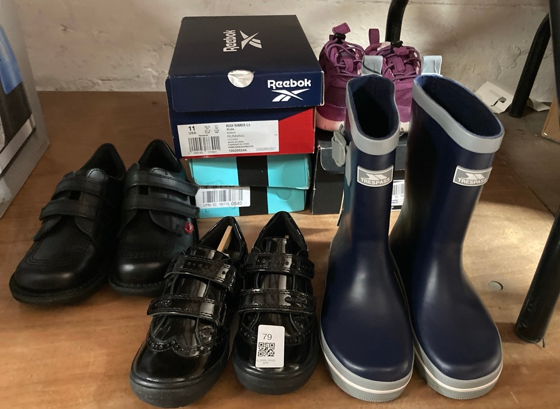 Lot 79  
            Edinburgh SR33 - Delivery Only 

                
QUANTITY OF KIDS FOOTWEAR TO INCLUDE REEBOK RUSH RUNNER 5.0 BOLD PINK/UNLEASHED G...
