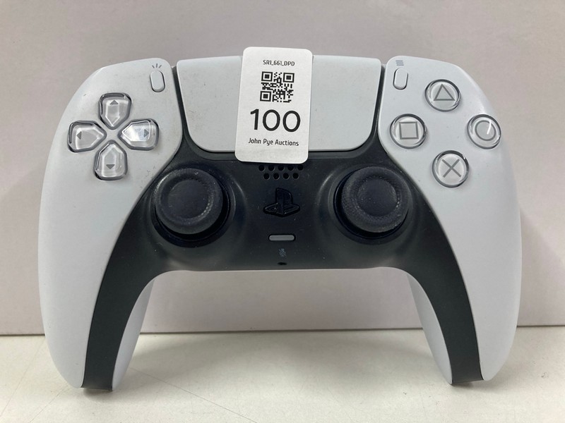 Lot 100  
            Nottingham SR1 - Delivery Only 

                
SONY PLAYSTATION 5 DUAL SENSE WIRELESS CONTROLLER - WHITE - ORIGINAL RRP.£44