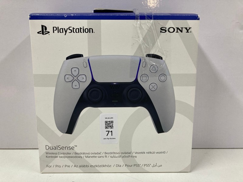 Lot 71  
            Nottingham SR1 - Delivery Only 

                
SONY PLAYSTATION 5 DUAL SENSE WIRELESS CONTROLLER - WHITE - ORIGINAL RRP.£44