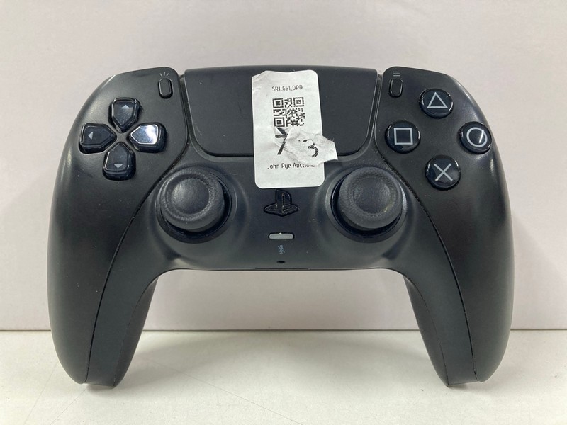 Lot 73  
            Nottingham SR1 - Delivery Only 

                
SONY PLAYSTATION 5 DUAL SENSE WIRELESS CONTROLLER - MIDNIGHT BLACK - ORIGINAL RRP...