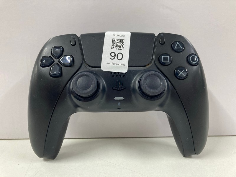 Lot 90  
            Nottingham SR1 - Delivery Only 

                
SONY PLAYSTATION 5 DUAL SENSE WIRELESS CONTROLLER - MIDNIGHT BLACK - ORIGINAL RRP...