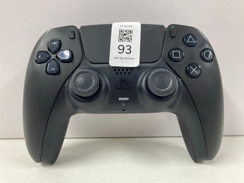 Lot 93  
            Nottingham SR1 - Delivery Only 

                
SONY PLAYSTATION 5 DUAL SENSE WIRELESS CONTROLLER - MIDNIGHT BLACK - ORIGINAL RRP...