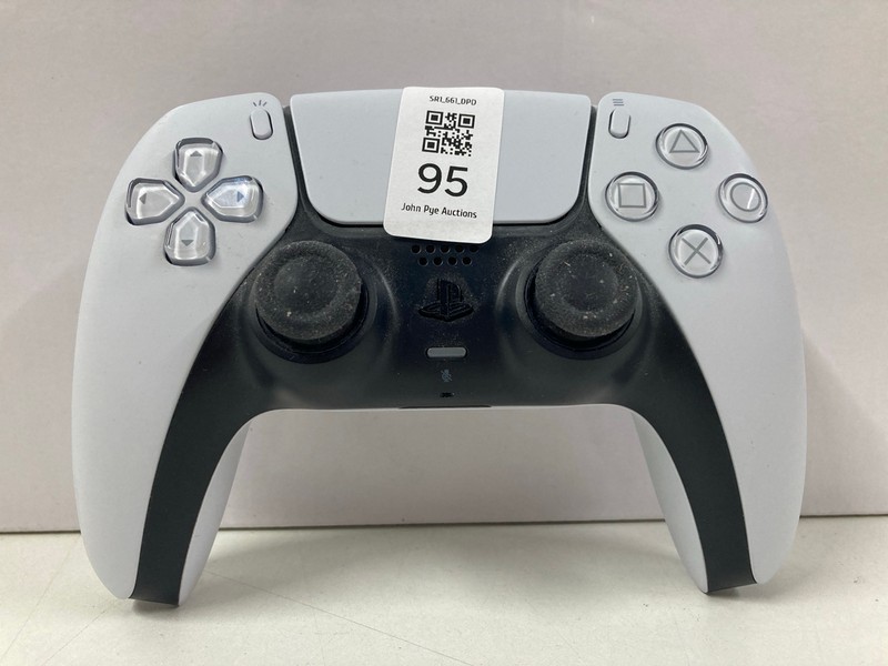 Lot 95  
            Nottingham SR1 - Delivery Only 

                
SONY PLAYSTATION 5 DUAL SENSE WIRELESS CONTROLLER - WHITE - ORIGINAL RRP.£44