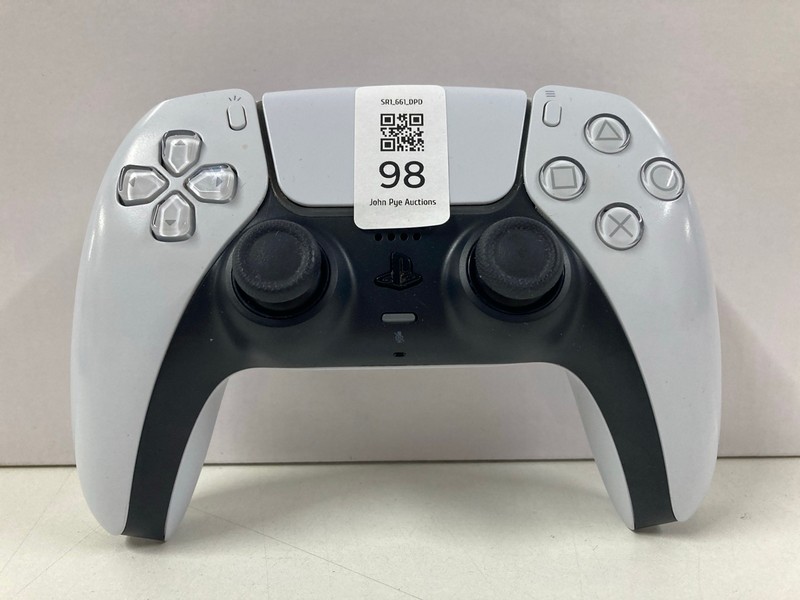 Lot 98  
            Nottingham SR1 - Delivery Only 

                
SONY PLAYSTATION 5 DUAL SENSE WIRELESS CONTROLLER - WHITE - ORIGINAL RRP.£44