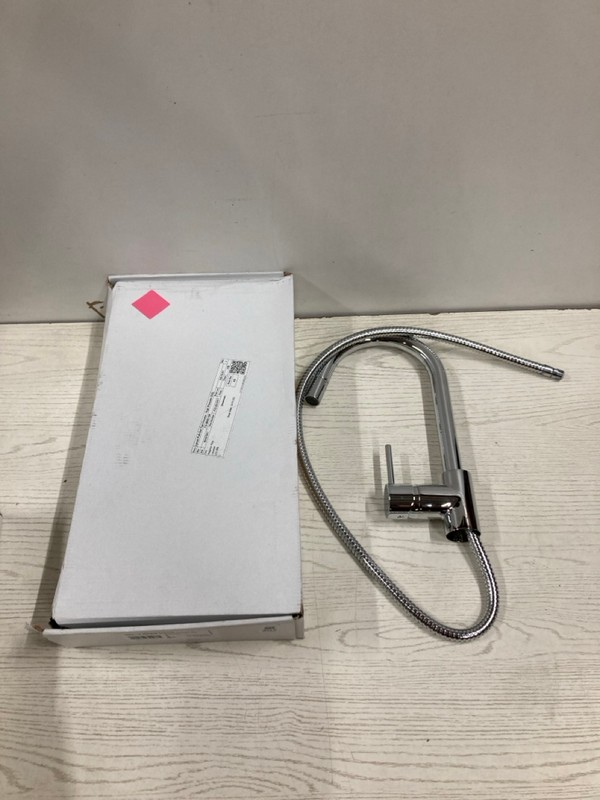 Lot 307  
            Nottingham SR2 - Delivery Only 

                
LYCOS CHROME PULL OUT KITCHEN TAP & PROTEUS CHROME PULL OUT KITCHEN TAP