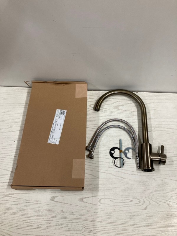 Lot 310  
            Nottingham SR2 - Delivery Only 

                
2 X ALTHEA ANTIQUE BRASS TAPS