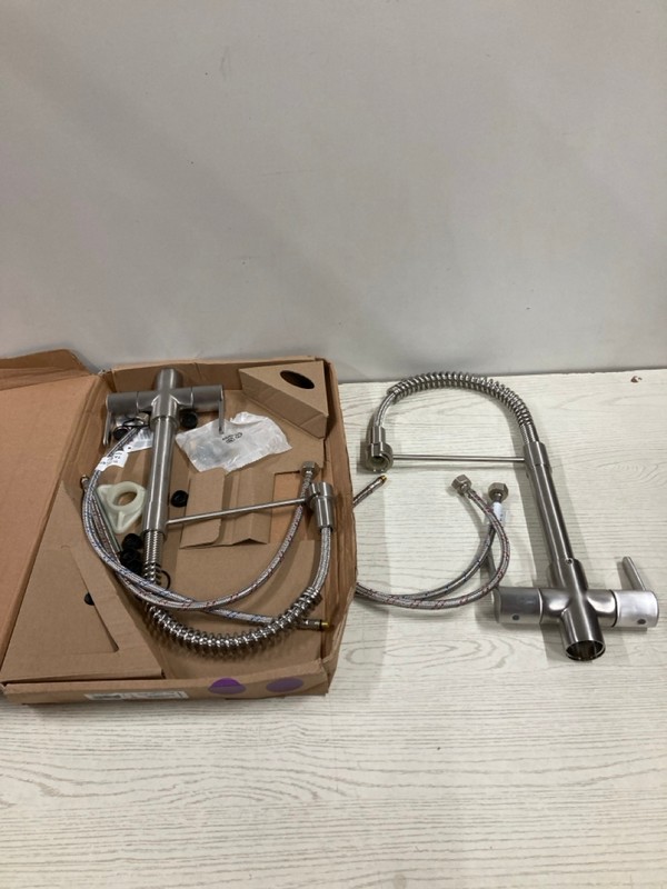 Lot 312  
            Nottingham SR2 - Delivery Only 

                
2 X OCEANUS BR/NICKEL TAPS