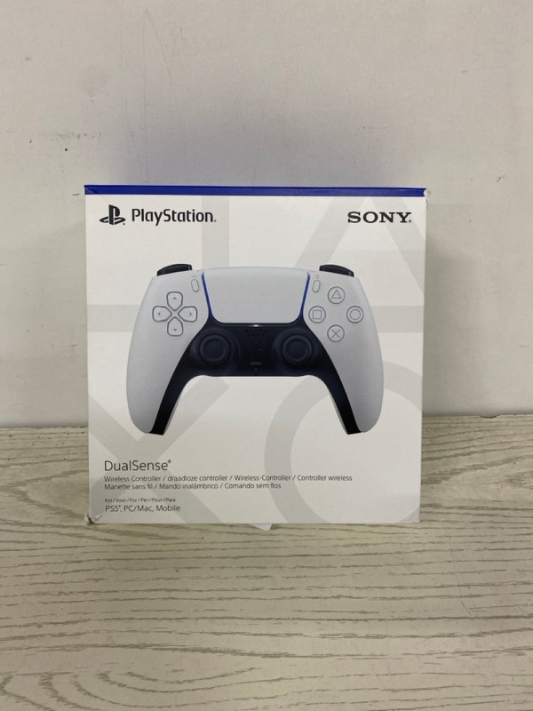 Lot 369  
            Nottingham SR2 - Delivery Only 

                
SONY PLAYSTATION 5 DUAL SENSE WIRELESS CONTROLLER