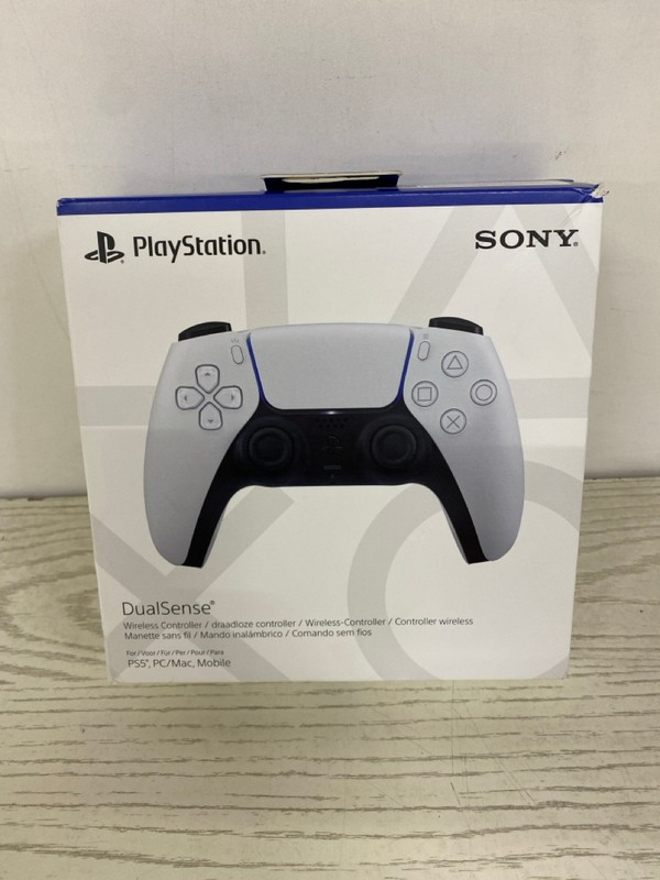 Lot 371  
            Nottingham SR2 - Delivery Only 

                
SONY PLAYSTATION 5 DUAL SENSE WIRELESS CONTROLLER
