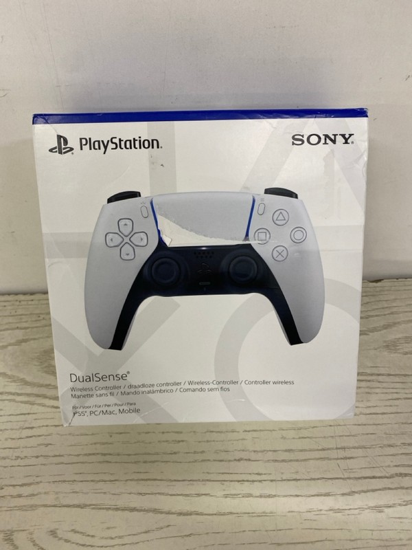 Lot 373  
            Nottingham SR2 - Delivery Only 

                
SONY PLAYSTATION 5 DUAL SENSE WIRELESS CONTROLLER